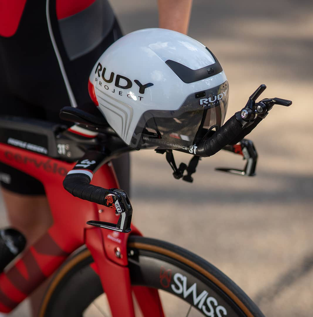 安全头盔.png 安全头盔.png