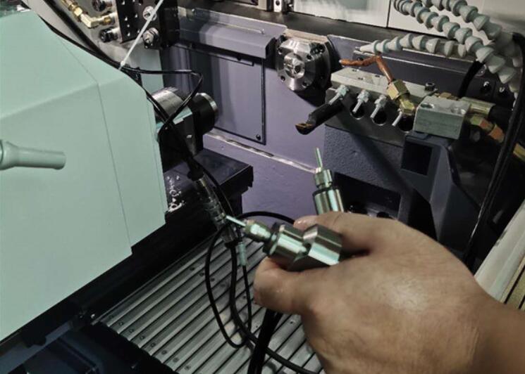 西铁城走心机2.jpg 西铁城走心机2.jpg