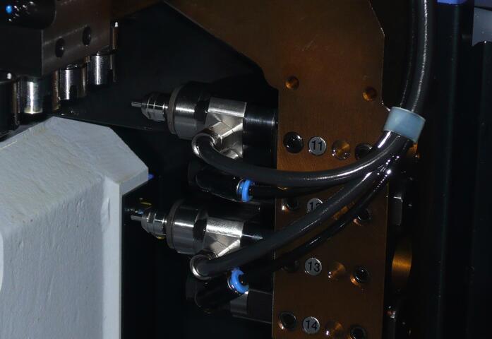 斯大走心机高频铣BM-322FL.jpg 斯大走心机高频铣BM-322FL.jpg