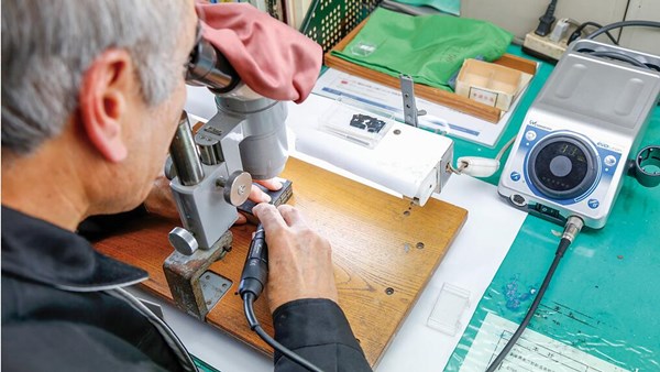 模具抛光.jpg 模具抛光.jpg