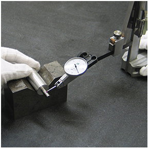 孔直线度测量.jpg 孔直线度测量.jpg