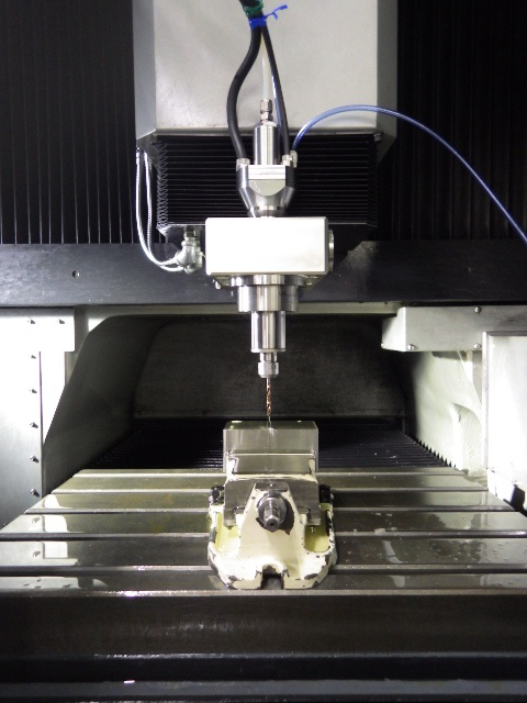 中心出水主轴实物图.png 中心出水主轴实物图.png