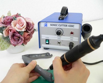 塑料超声波切割刀.jpg 塑料超声波切割刀.jpg