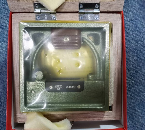 日本框式水平仪_副本.jpg 日本框式水平仪_副本.jpg