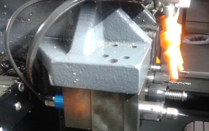 托纳斯走心机加装高频铣.jpg 托纳斯走心机加装高频铣.jpg