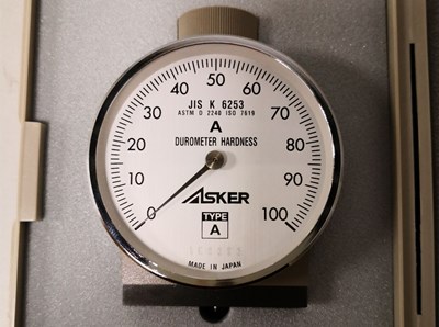 邵氏A型硬度计.jpg 邵氏A型硬度计.jpg