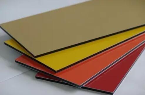 铝塑板切割.jpg 铝塑板切割.jpg