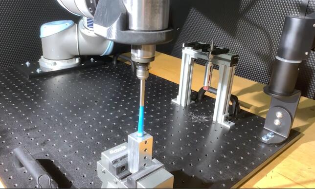 锐必克深孔刷加工视频.jpg 锐必克深孔刷加工视频.jpg