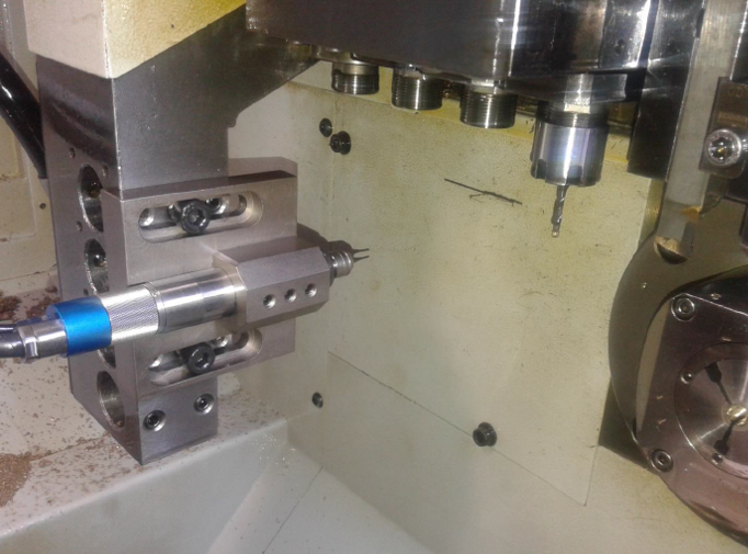 侧面加装高频铣EM20-S6000.png 侧面加装<a href='/zouxinjigaopinx.htm' class='keys' title='点击查看关于高频铣的相关信息' target='_blank'>高频铣</a>EM20-S6000.png