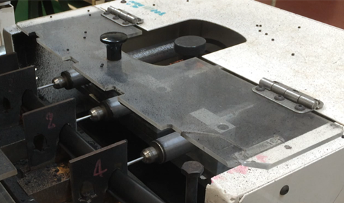 排刀机端面钻微孔.png 排刀机端面钻微孔.png