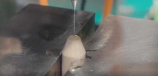 PEEK材料微孔加工。.jpg PEEK材料微孔加工。.jpg