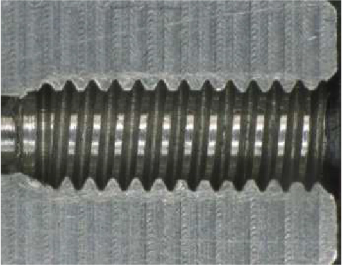 钛小径内螺纹加工.jpg 钛小径内螺纹加工.jpg