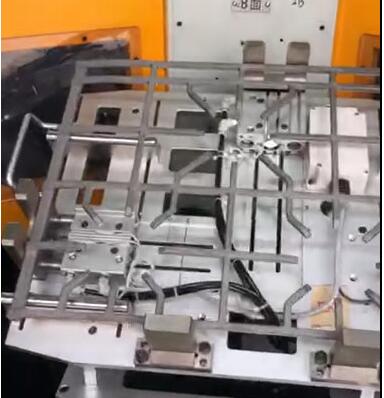 铸铁烧烤架去毛刺.jpg 铸铁烧烤架去毛刺.jpg