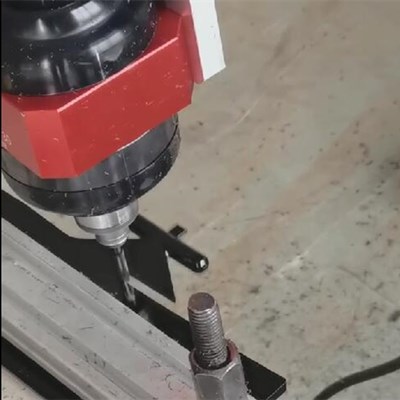 ABS材料切割.jpg ABS材料切割.jpg