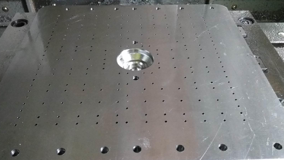 铁件钻小孔.png 铁件钻小孔.png