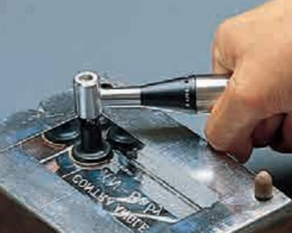 ERA-270直角<a href='/damoji.htm' class='keys' title='点击查看关于打磨机的相关信息' target='_blank'>打磨机</a>手柄.png ERA-270直角打磨机手柄.png