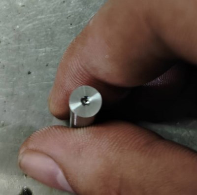 钛合金铣梅花.jpg 钛合金铣梅花.jpg