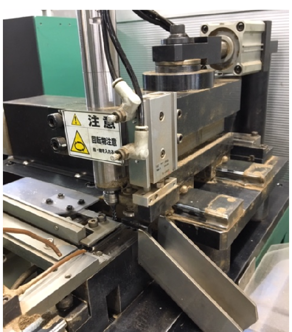 端子铣削<a href='gaosuzhuzhou.htm' class='keys' title='点击查看关于电主轴的相关信息' target='_blank'>电主轴</a>.png