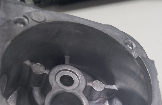 压铸铝顶针位毛刺.png 压铸铝顶针位毛刺.png