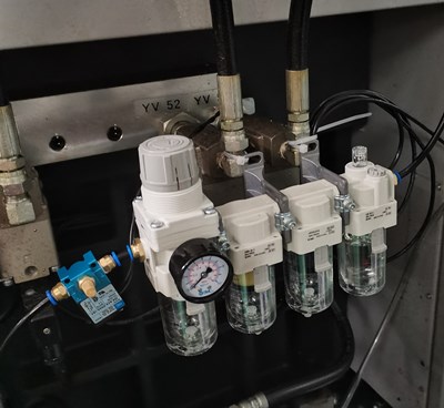 气动主轴搭配电磁阀.jpg 气动主轴搭配电磁阀.jpg