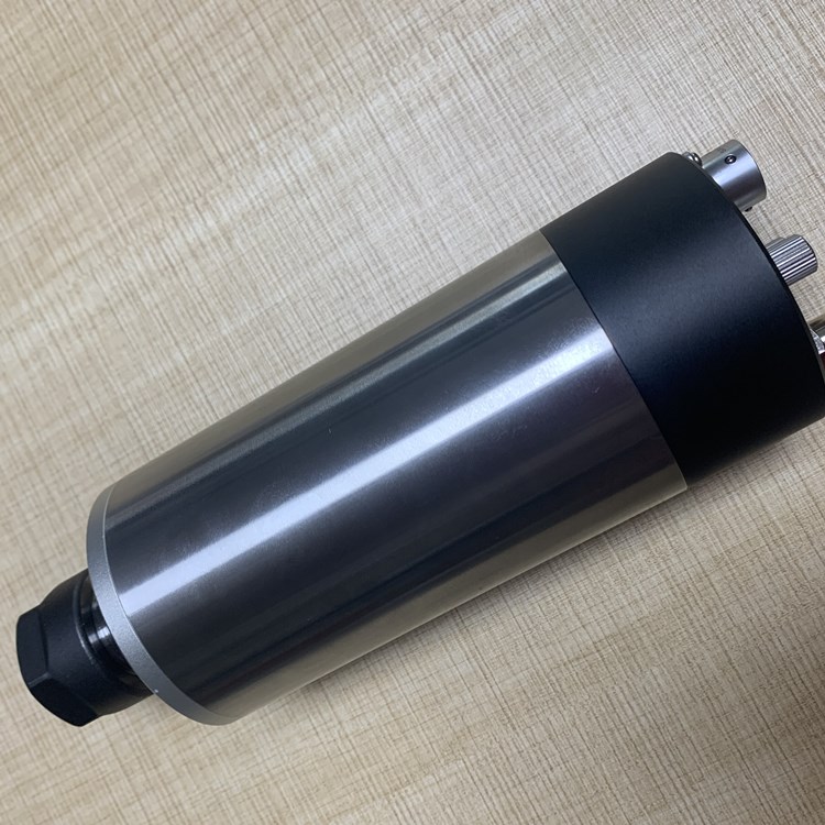 大扭矩无刷<a href='gaosuzhuzhou.htm' class='keys' title='点击查看关于电主轴的相关信息' target='_blank'>电主轴</a>.jpg 大扭矩无刷<a href='gaosuzhuzhou.htm' class='keys' title='点击查看关于电主轴的相关信息' target='_blank'>电主轴</a>.jpg