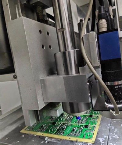 分板机主轴.jpg 分板机主轴.jpg