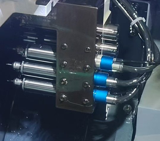 走心机挂架加装高频铣.jpg 走心机挂架加装高频铣.jpg