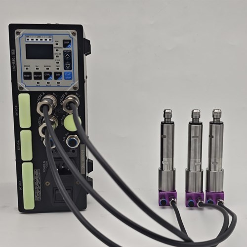 微型电主轴一拖三.jpg 微型电主轴一拖三.jpg