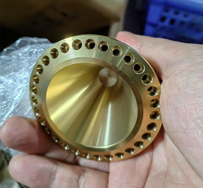 铜件钻小径深孔.png 铜件钻小径深孔.png