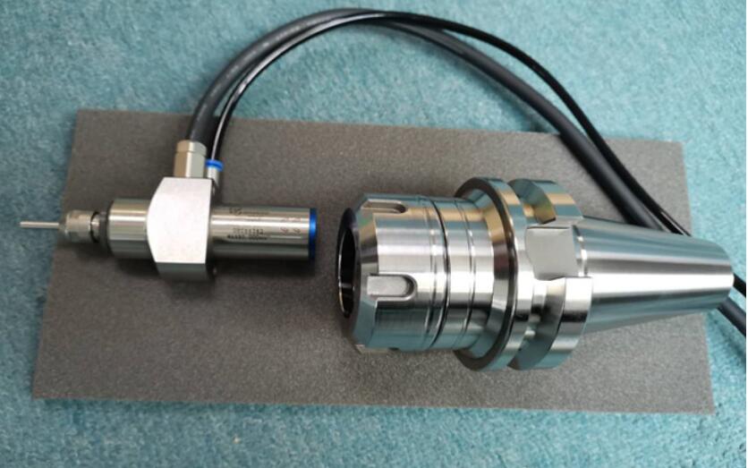 加工中心加装增速刀柄.jpg 加工中心加装增速刀柄.jpg