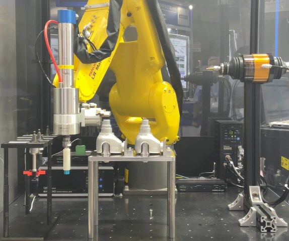 机械臂末端自动换刀主轴.jpg 机械臂末端自动换刀主轴.jpg